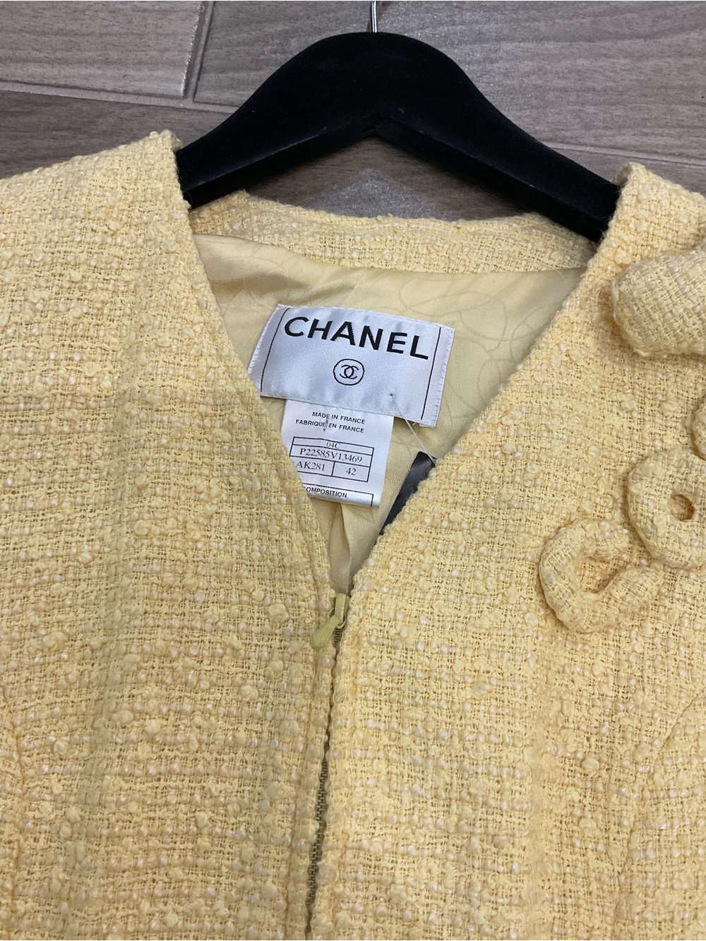 Chanel Jacket - Picture 5 of 9